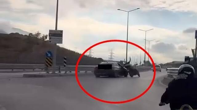 Bursa'da drift dehşeti: Otomobil motosiklete çarptı
