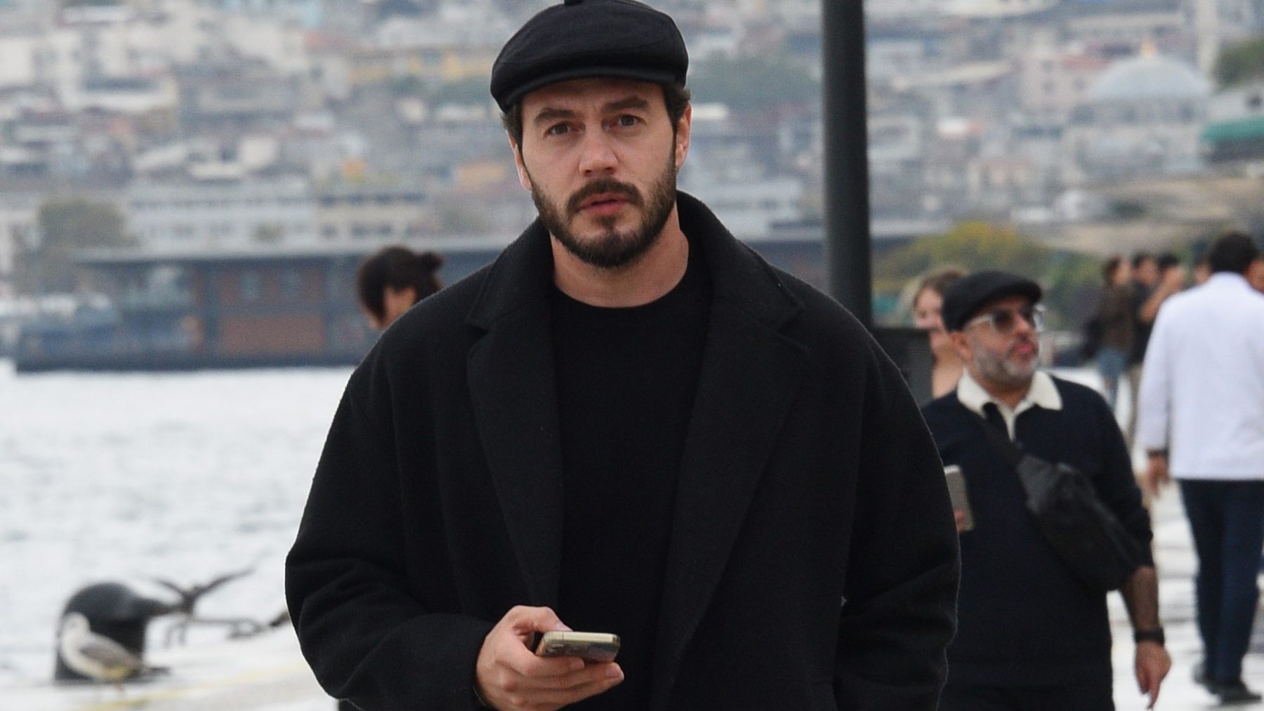 "Kızımın tedavisi için Almanya'daydım"